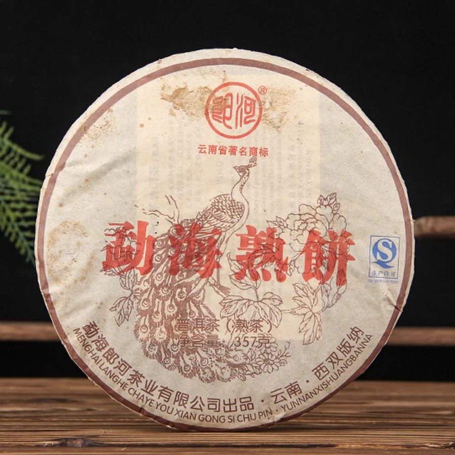 Шу пуэр фабрики Ланхэ (郎河茶厂) — мэнхайский блин, 2012 год, 357 г