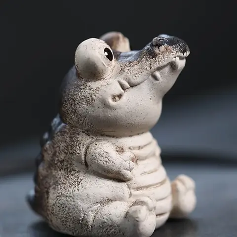 «Аллигатор», сидит